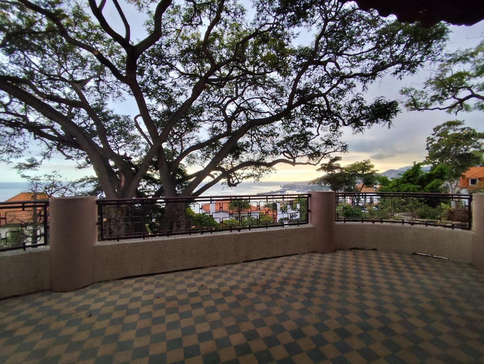 Francisco's Homestay *
